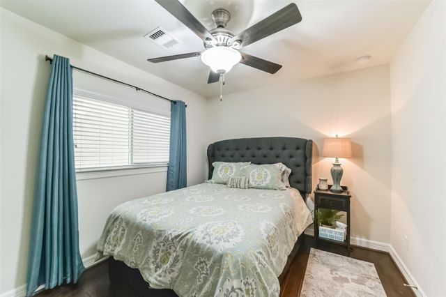 1517 Miles Oaks Place, Houston, TX 77043