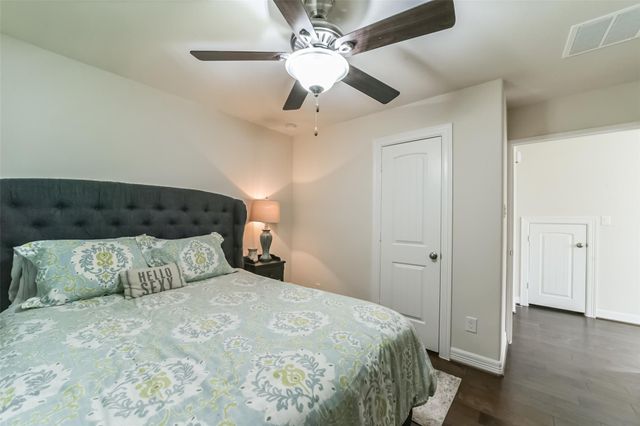 1517 Miles Oaks Place, Houston, TX 77043
