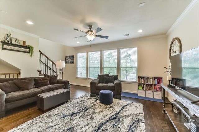 1517 Miles Oaks Place, Houston, TX 77043