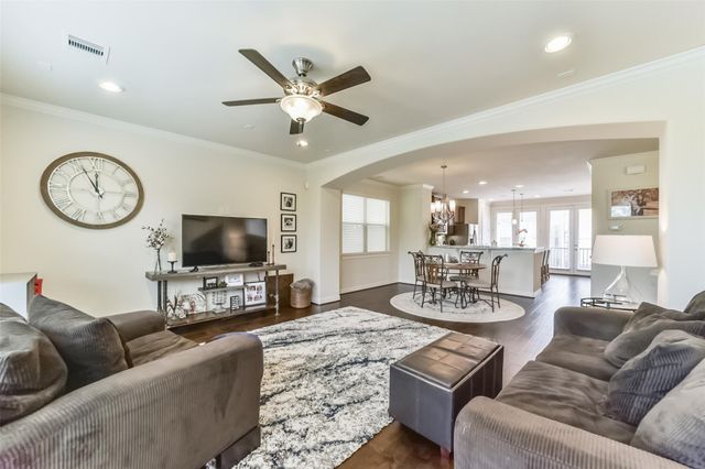 1517 Miles Oaks Place, Houston, TX 77043