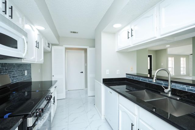 4647 Glenvillage Street, Houston, TX 77084