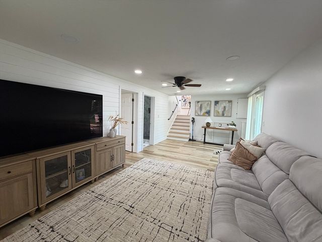 23 Lambert Cir, Marlborough, MA 01752