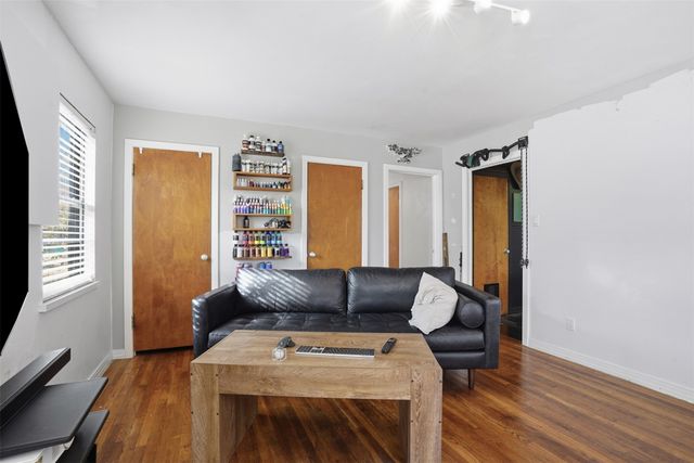 2517 Wayside Avenue, Fort Worth, TX 76110