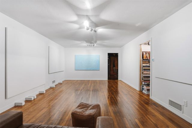 2517 Wayside Avenue, Fort Worth, TX 76110