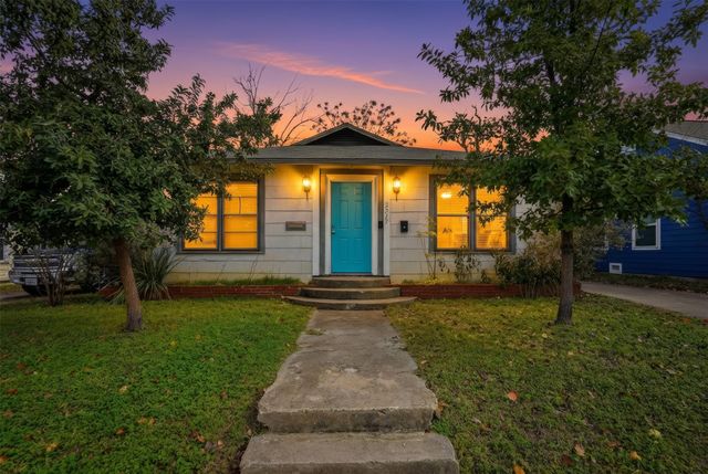 2517 Wayside Avenue, Fort Worth, TX 76110