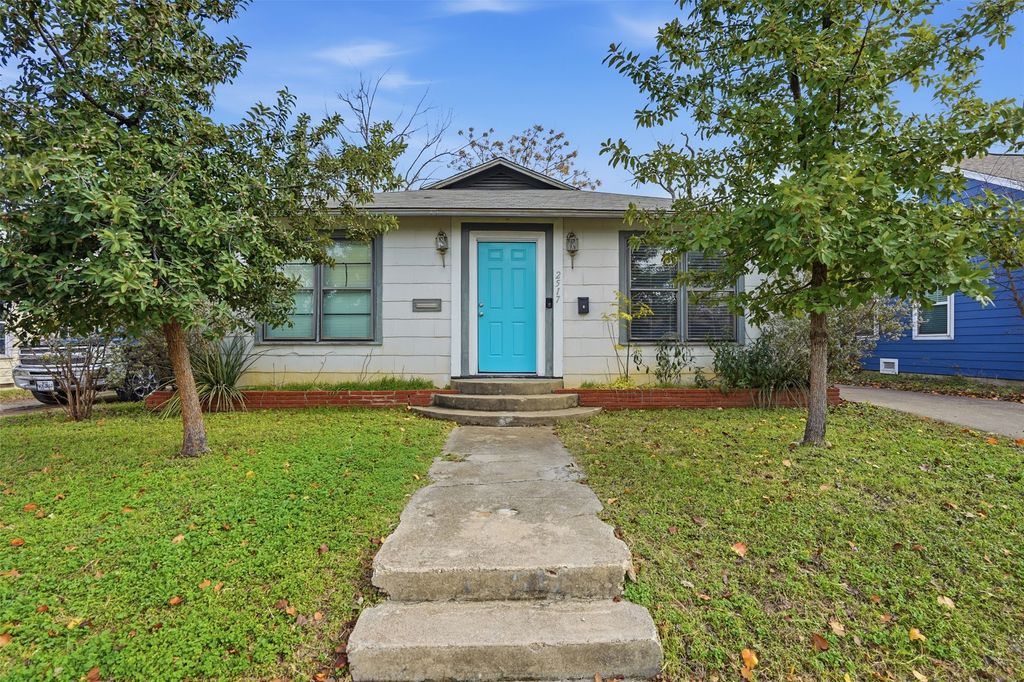 2517 Wayside Avenue, Fort Worth, TX 76110