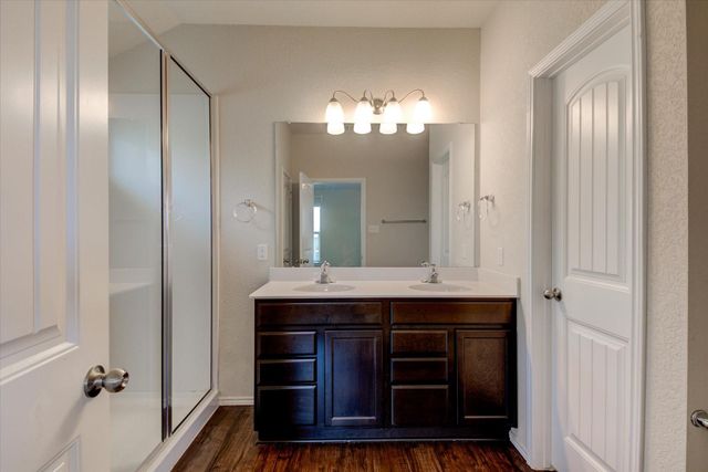 403 Kyra LN, Taylor, TX 76574