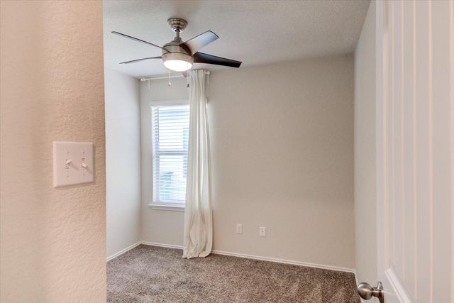 403 Kyra LN, Taylor, TX 76574