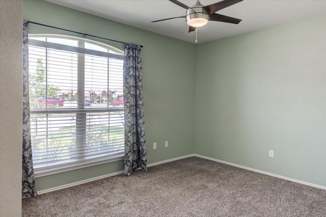 403 Kyra LN, Taylor, TX 76574