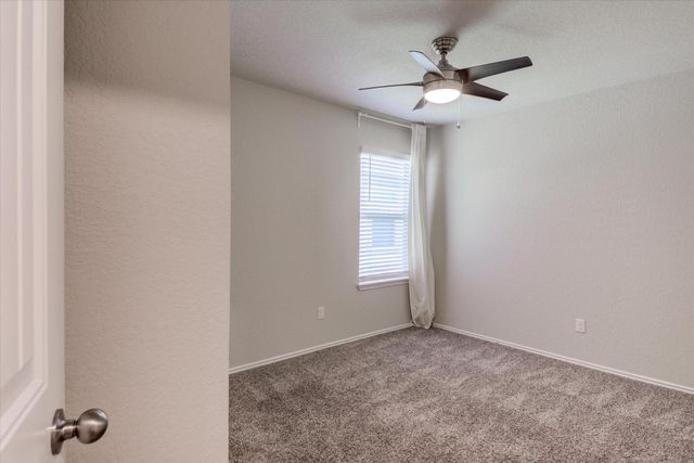 403 Kyra LN, Taylor, TX 76574