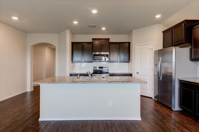 403 Kyra LN, Taylor, TX 76574