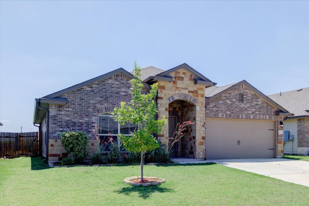 403 Kyra LN, Taylor, TX 76574