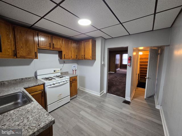 814 UPLAND ST, Chester, PA 19013