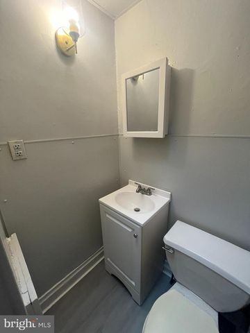 814 UPLAND ST, Chester, PA 19013