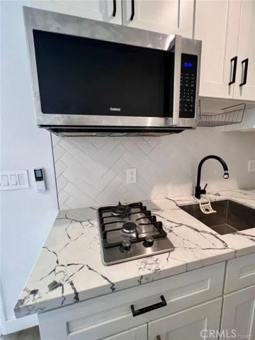 6445 Tujunga Avenue, North Hollywood, CA 91606