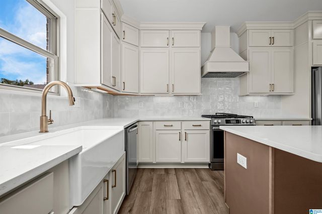 6079 RICHMOND DRIVE, Hueytown, AL 35023