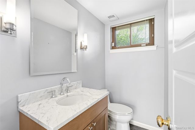 58 Spencer Court, Hartsdale, NY 10530