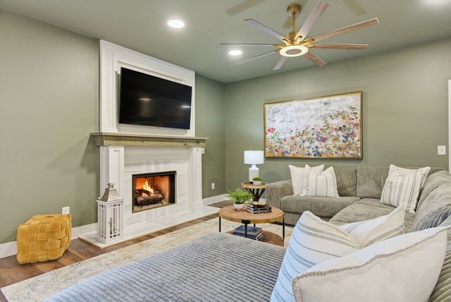 567 Crown Mountain Way, Dahlonega, GA 30533