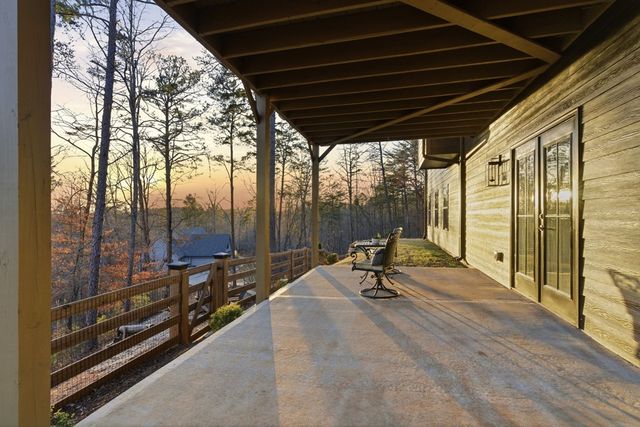 567 Crown Mountain Way, Dahlonega, GA 30533