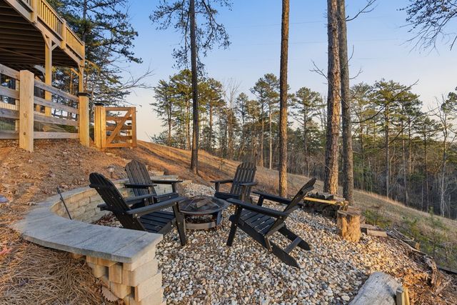 567 Crown Mountain Way, Dahlonega, GA 30533