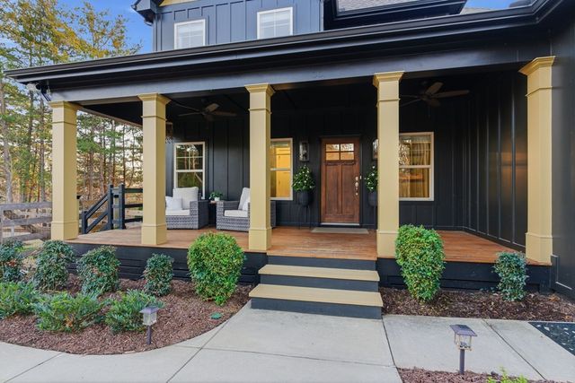 567 Crown Mountain Way, Dahlonega, GA 30533