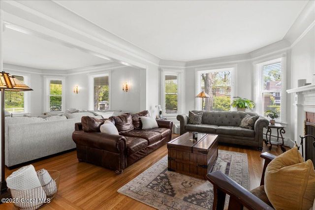 4 Van Dyke Avenue, Amsterdam, NY 12010