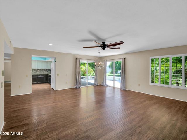 10825 W CARON Drive, Sun City, AZ 85351