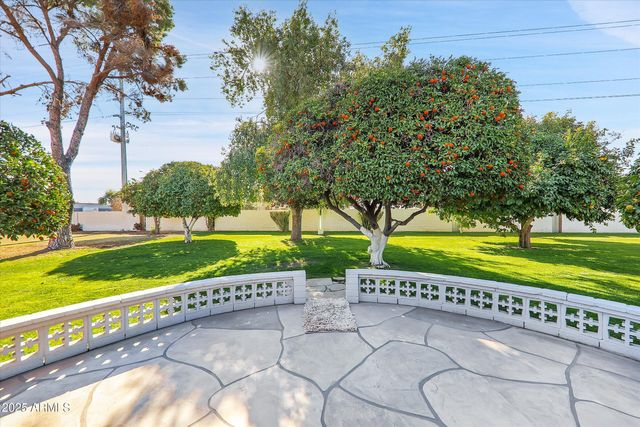 10825 W CARON Drive, Sun City, AZ 85351