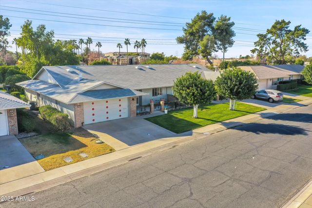 10825 W CARON Drive, Sun City, AZ 85351