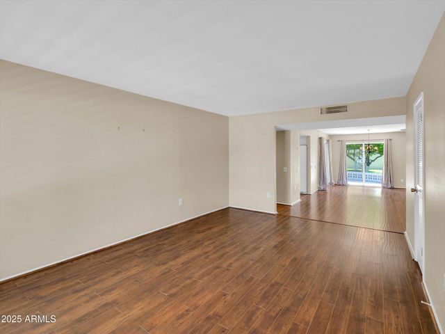 10825 W CARON Drive, Sun City, AZ 85351