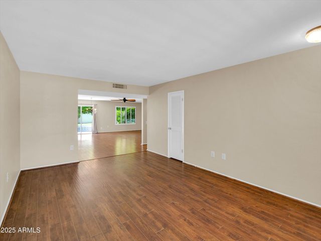 10825 W CARON Drive, Sun City, AZ 85351