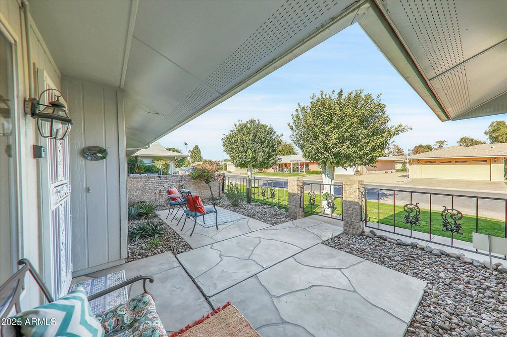 10825 W CARON Drive, Sun City, AZ 85351 — photo 4