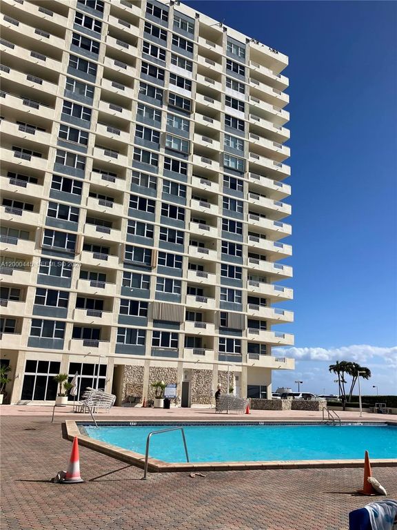 3180 S Ocean Dr 603, Hallandale Beach, FL 33009
