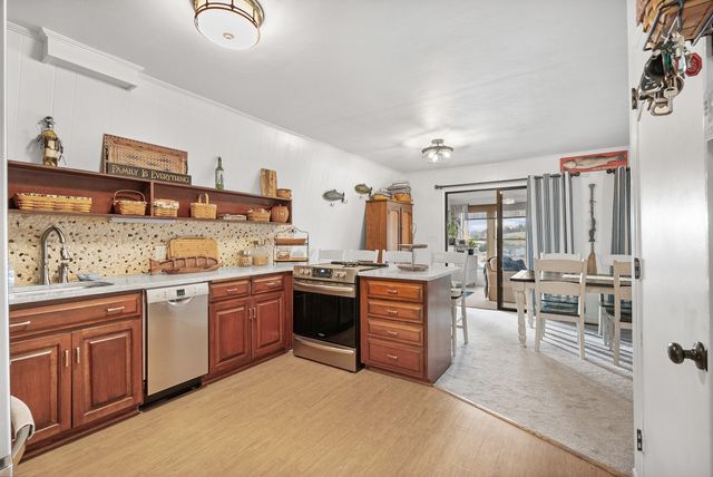 497 Long Island DR, Moneta, VA 24121