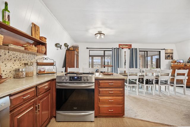 497 Long Island DR, Moneta, VA 24121