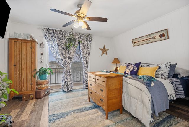 497 Long Island DR, Moneta, VA 24121