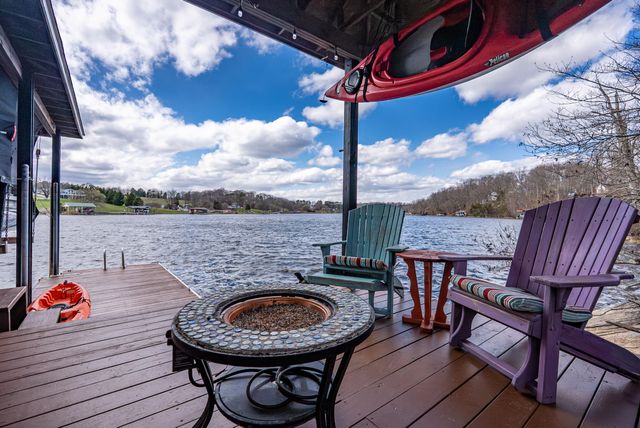 497 Long Island DR, Moneta, VA 24121