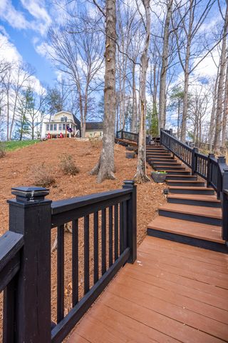 497 Long Island DR, Moneta, VA 24121