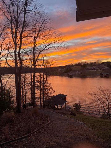 497 Long Island DR, Moneta, VA 24121