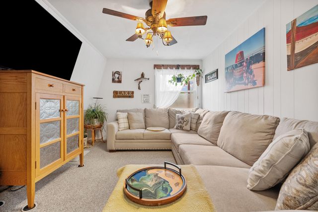 497 Long Island DR, Moneta, VA 24121