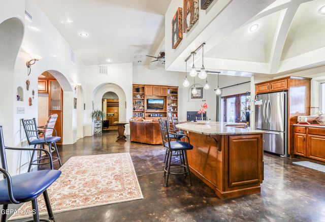 5413 E RIVER Lane, El Paso, TX 79932