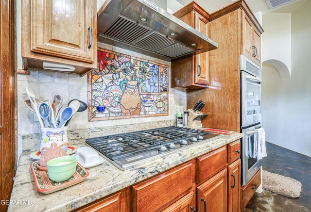 5413 E RIVER Lane, El Paso, TX 79932