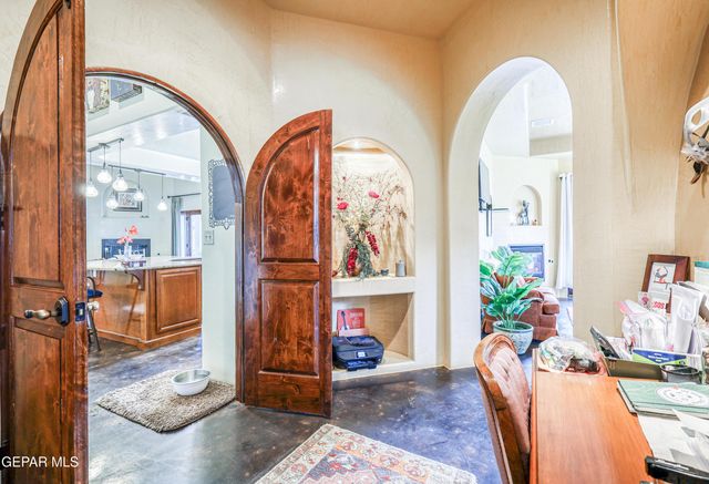 5413 E RIVER Lane, El Paso, TX 79932
