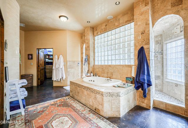 5413 E RIVER Lane, El Paso, TX 79932