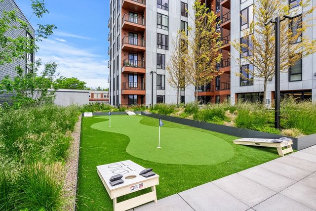 1515 Commonwealth 806, Boston, MA 02135