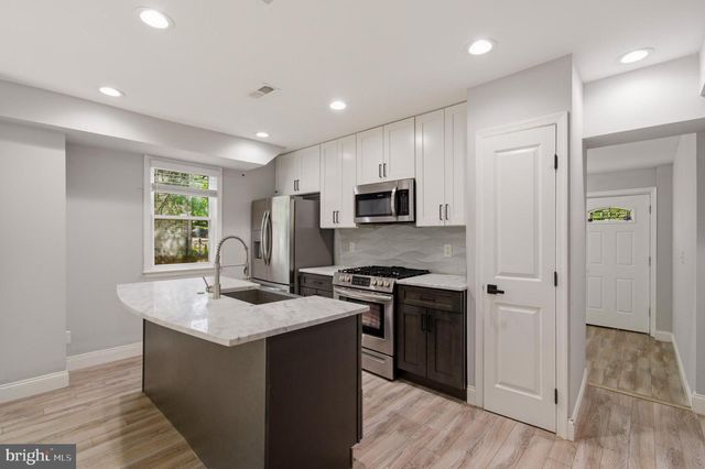 1527 MORRIS RD SE, Washington, DC 20020
