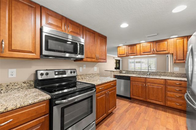 2595 COUNTRYSIDE BOULEVARD 8112, Clearwater, FL 33761