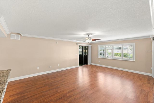 2595 COUNTRYSIDE BOULEVARD 8112, Clearwater, FL 33761