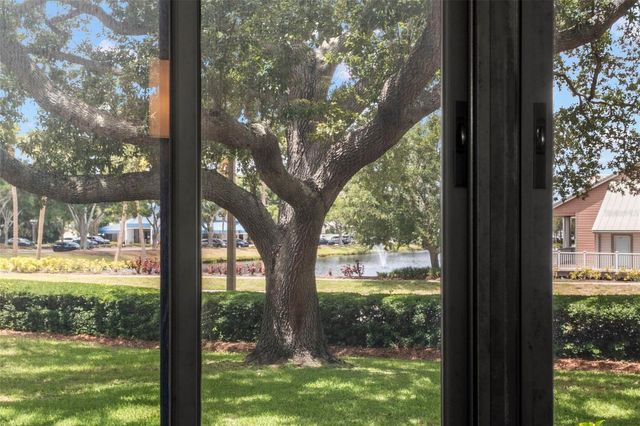 2595 COUNTRYSIDE BOULEVARD 8112, Clearwater, FL 33761