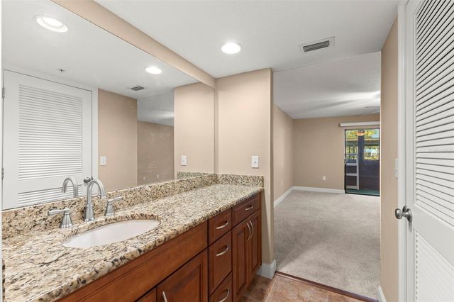 2595 COUNTRYSIDE BOULEVARD 8112, Clearwater, FL 33761